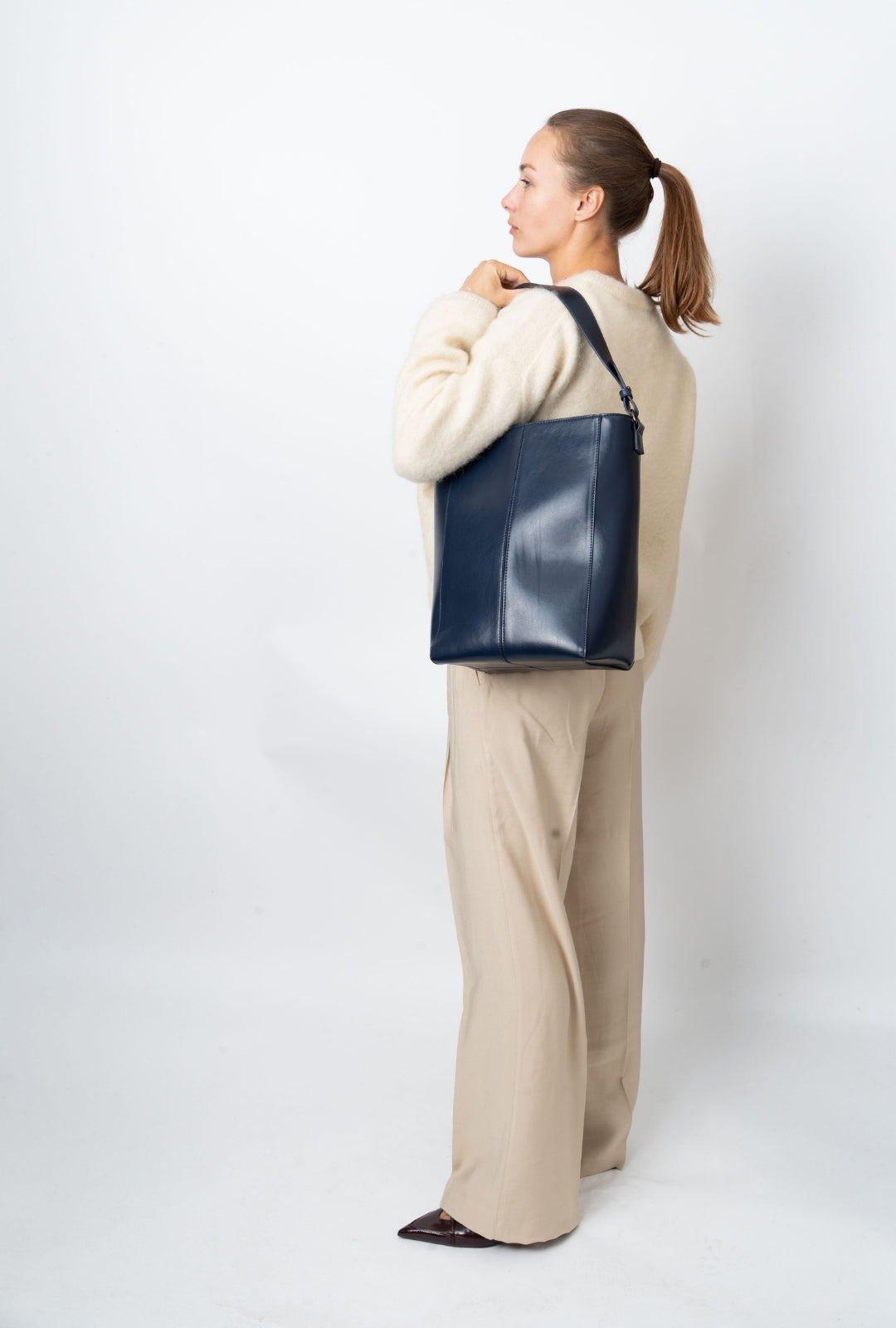 HVISK CASSET GLOSSY STRUCTURE Tote Bag 480 Eclipse Blue