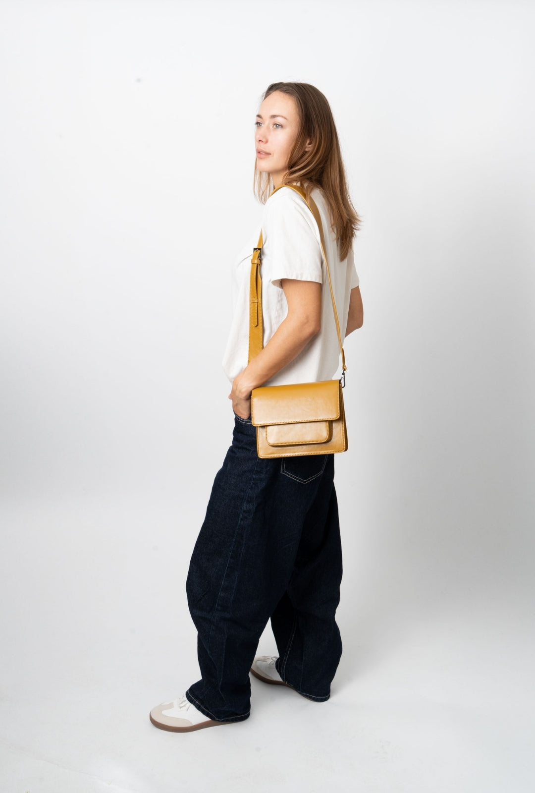 HVISK CAYMAN POCKET GLOSSY STRUCTURE Crossbody 478 Amber Haze