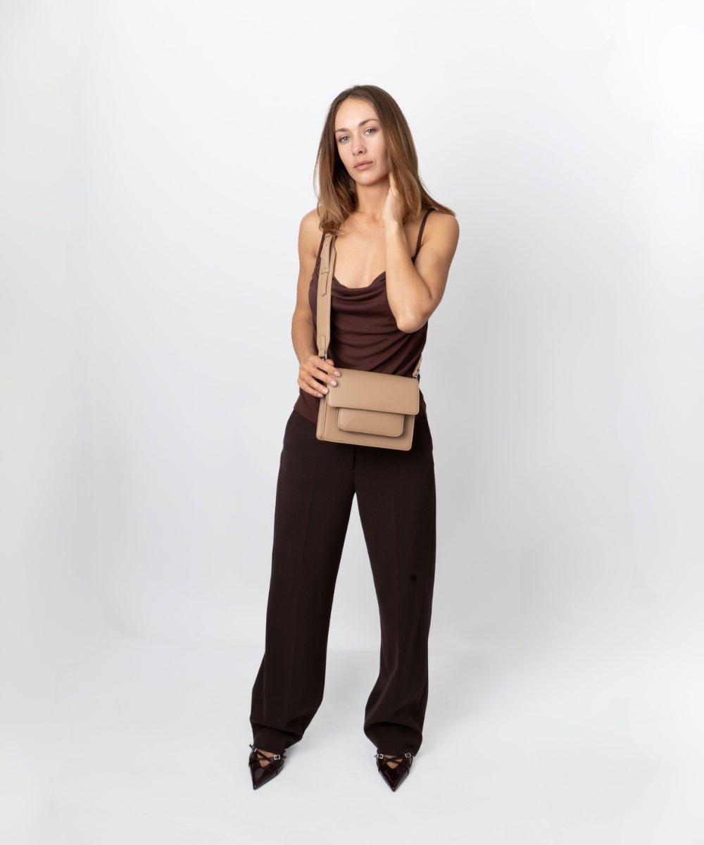 HVISK CAYMAN POCKET SOFT STRUCTURE Crossbody 484 Sand Dune