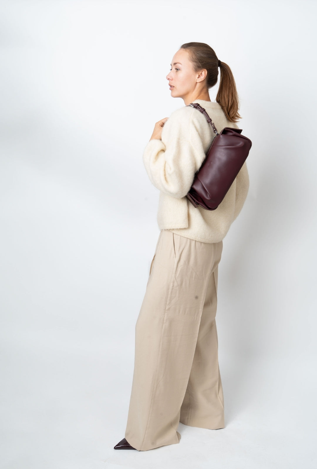 HVISK ELBIE SOFT STRUCTURE Shoulder Bag 475 Midnight Plum