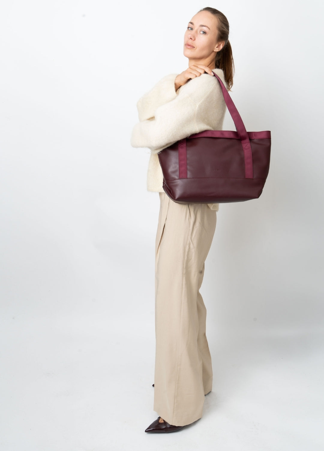HVISK FETCH SOFT STRUCTURE Tote Bag 475 Midnight Plum
