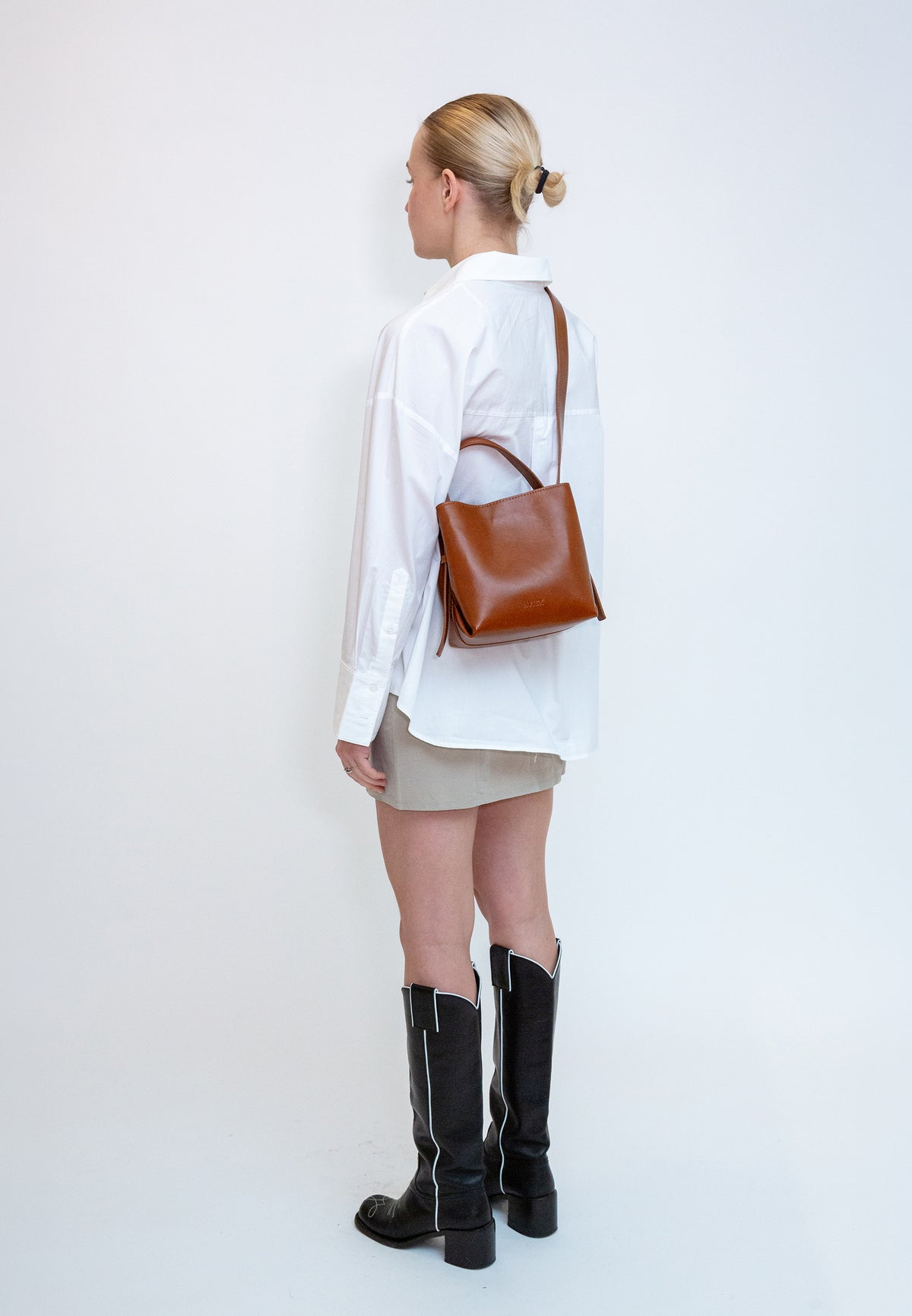 HVISK Molly Glossy Bucket Bag 499 Brown Amber