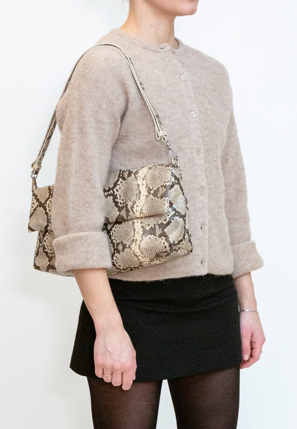 HVISK Arlene Scaly Clutch 506 Ivory
