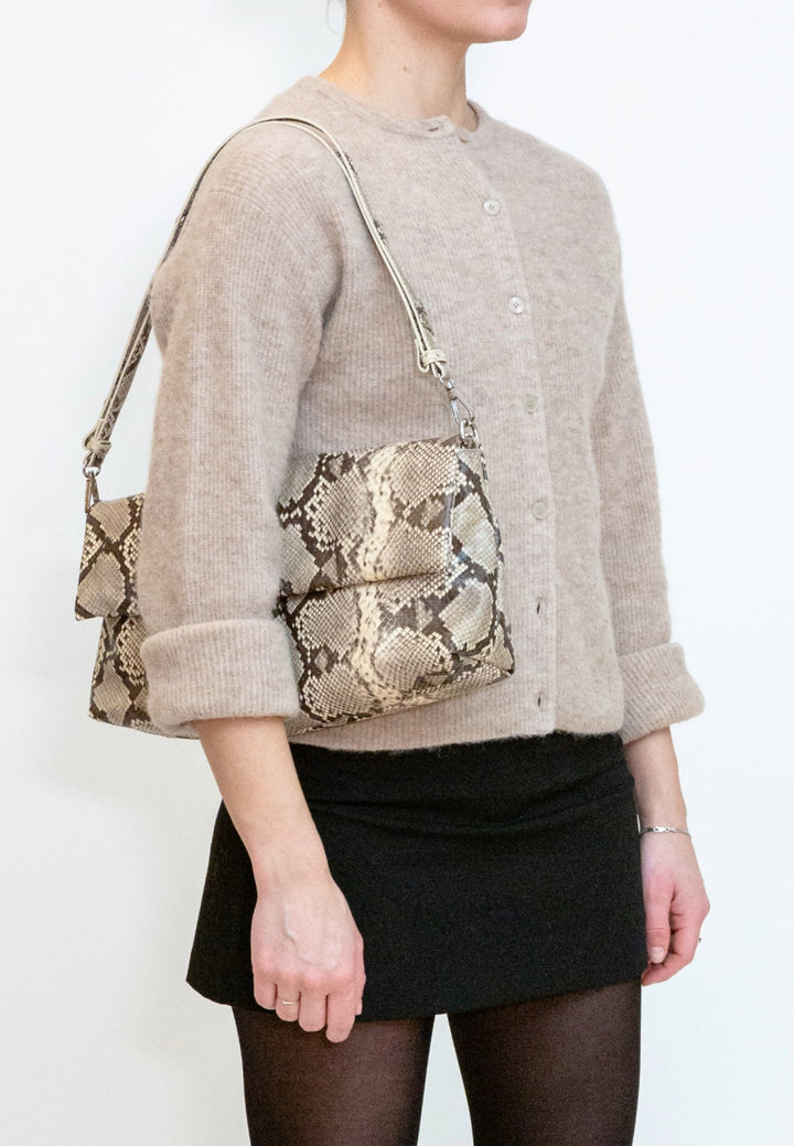 HVISK Arlene Scaly Clutch 506 Ivory