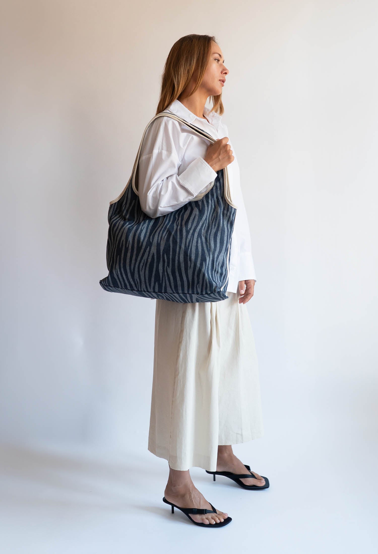 【CoySeio】 REVERSIBLE CHECK DENIM BAG 2色 COYSEIO : 25SS / REVERSIBLE CHECK DENIM BAG (2COLORS