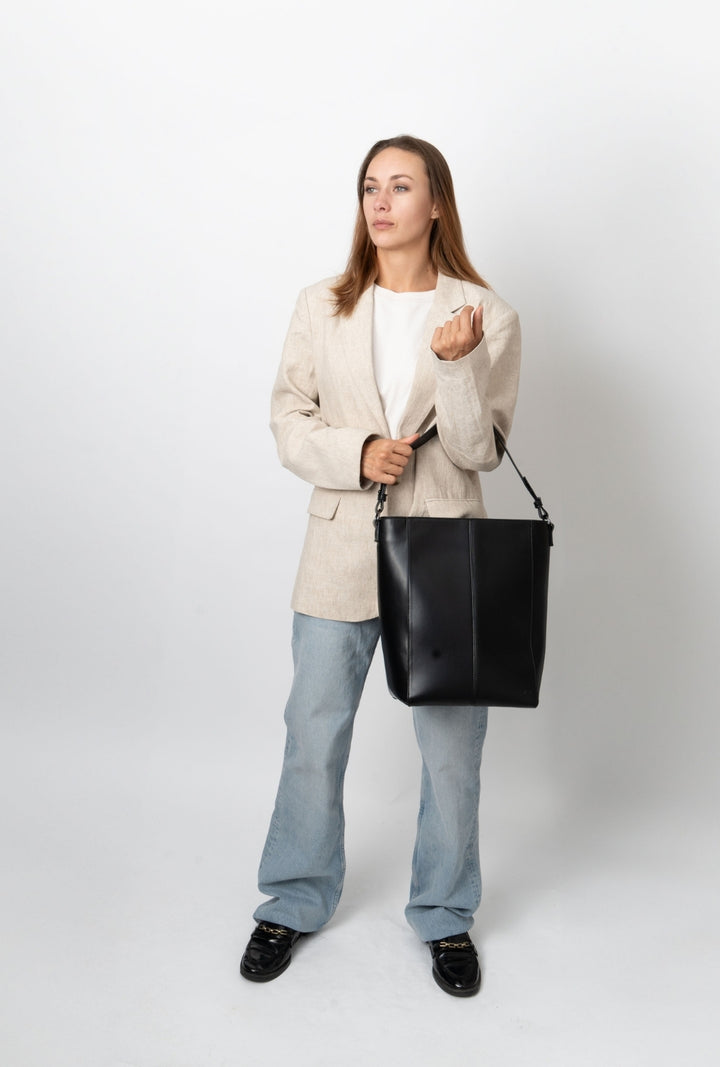 HVISK CASSET SOFT STRUCTURE Tote Bag 009 Black