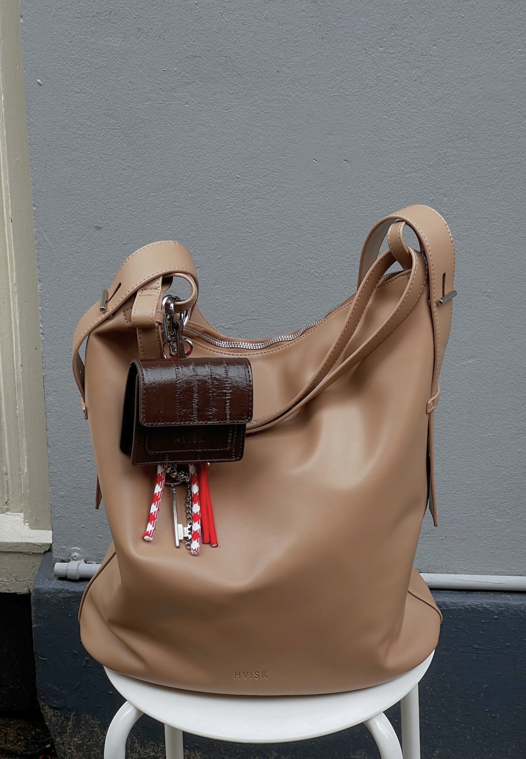 HVISK CAYMAN CHARM Wallet 485 Espresso