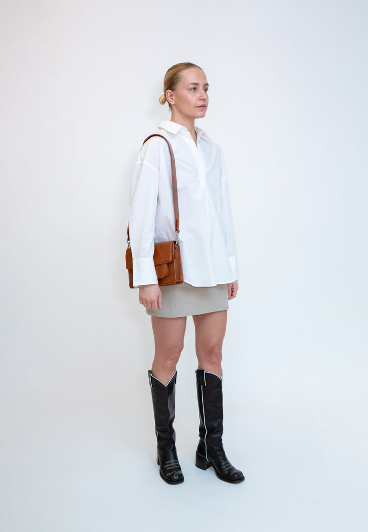 HVISK CAYMAN POCKET GLOSSY STRUCTURE Crossbody 499 Brown Amber