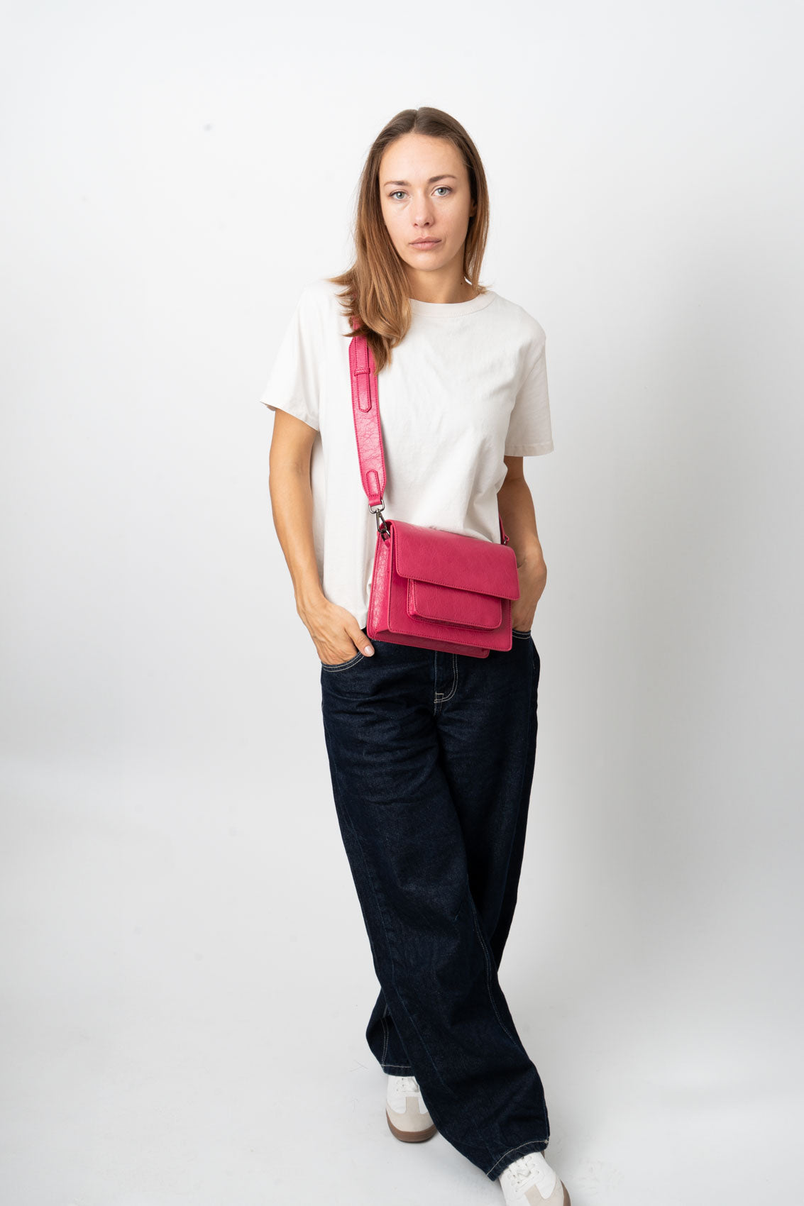HVISK CAYMAN POCKET RAW STRUCTURE Crossbody 479 Fuchsia Pink