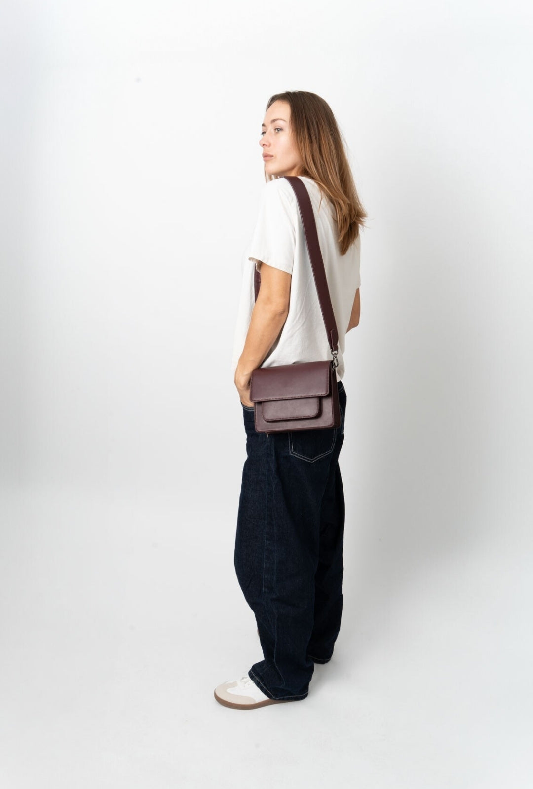 HVISK CAYMAN POCKET SOFT STRUCTURE Crossbody 475 Midnight Plum