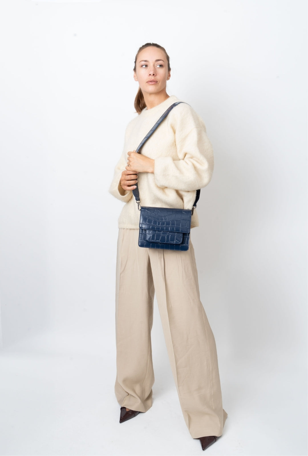 HVISK CAYMAN POCKET TRACE Crossbody 480 Eclipse Blue
