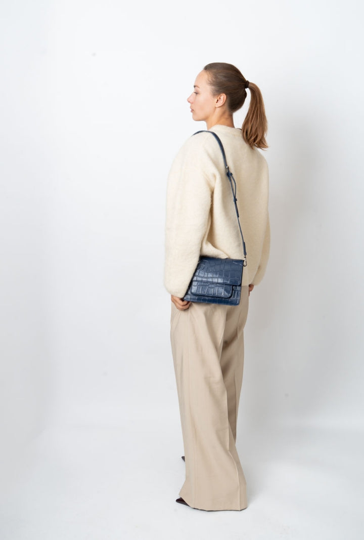 HVISK CAYMAN POCKET TRACE Crossbody 480 Eclipse Blue
