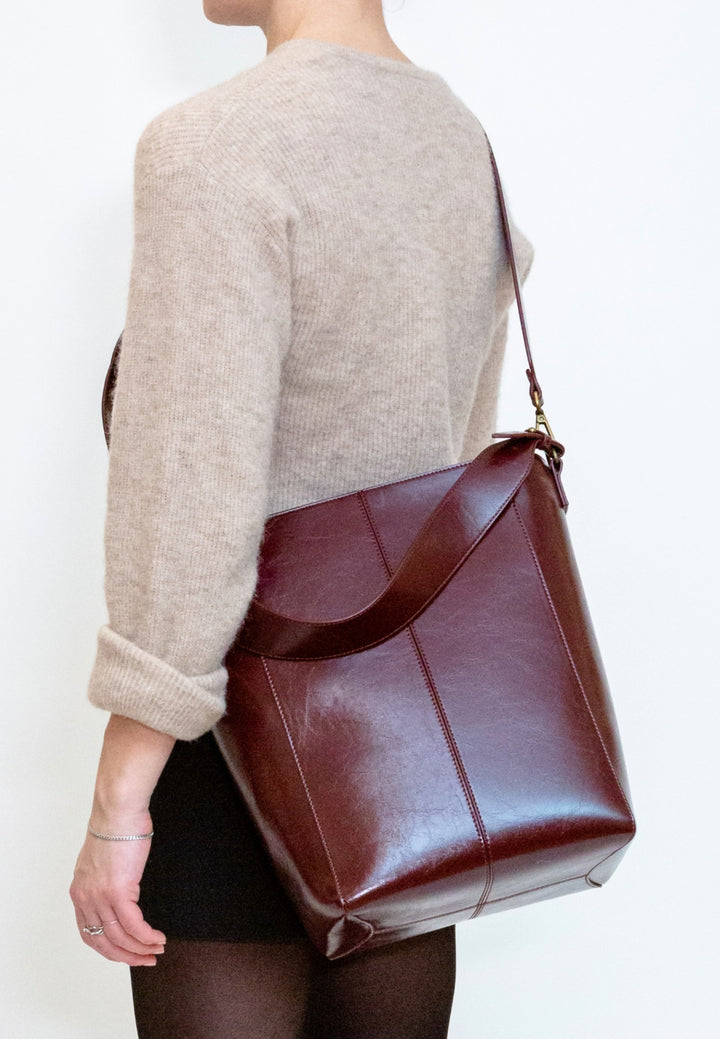 HVISK Casset Raw Bucket Bag 508 Deep Burgundy