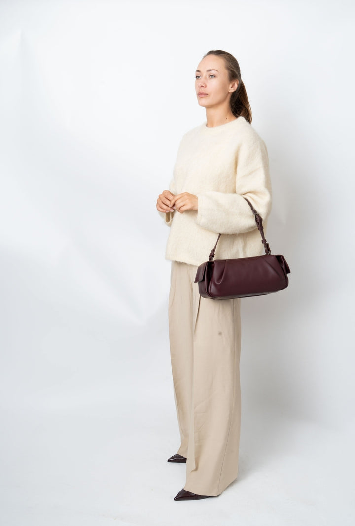 HVISK ELBIE SOFT STRUCTURE Shoulder Bag 475 Midnight Plum