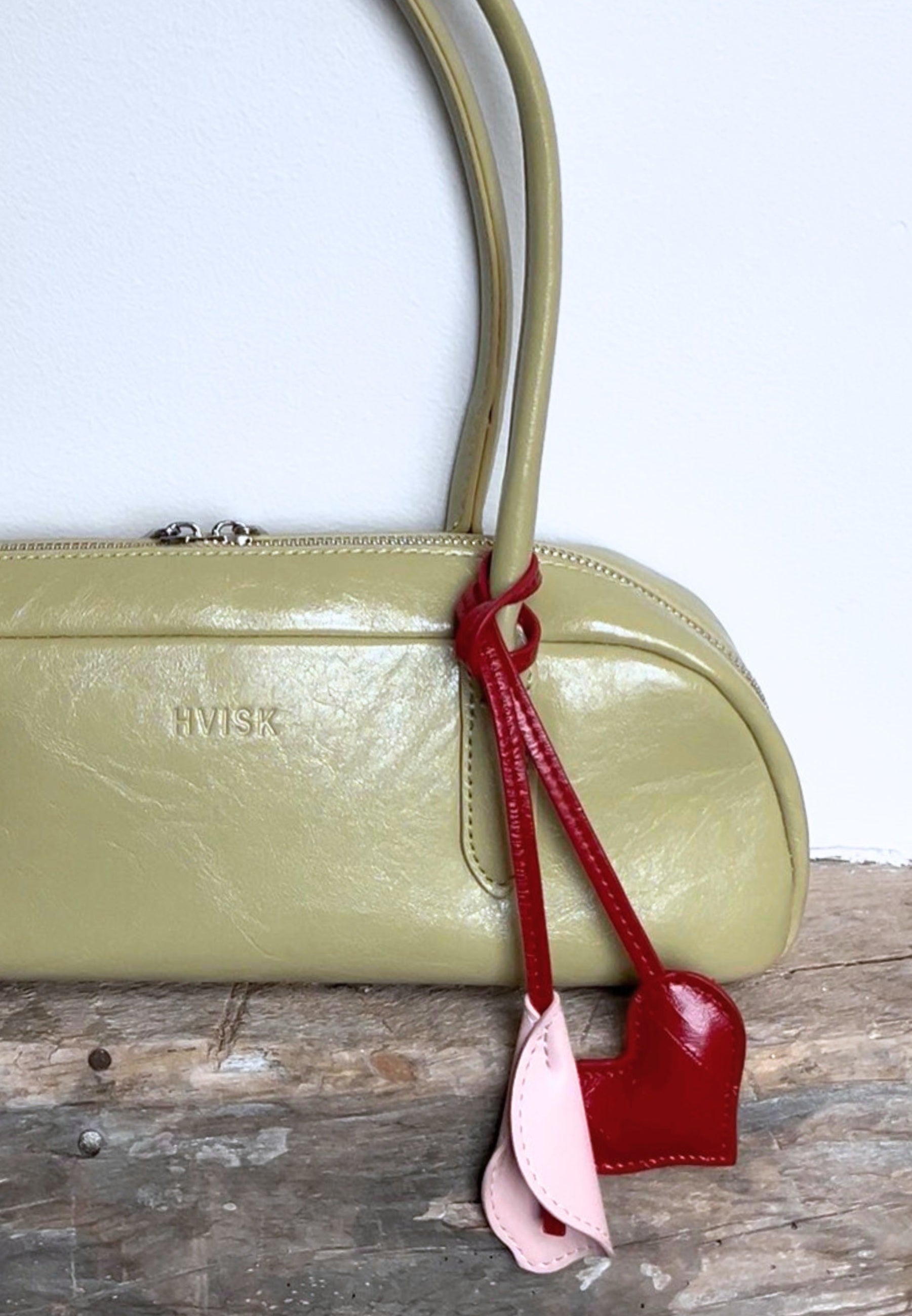 HVISK FLOWER-HEART CHARM Charm 494 Scarlet Red