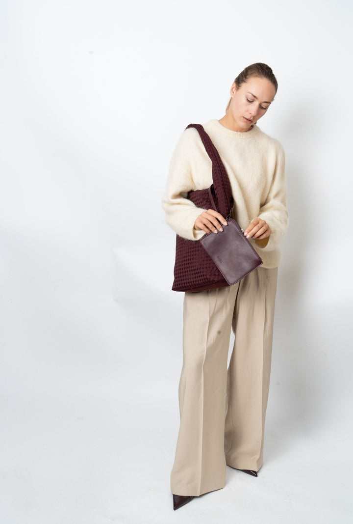 HVISK HOBO BRAIDED NEOPRENE Tote Bag 475 Midnight Plum