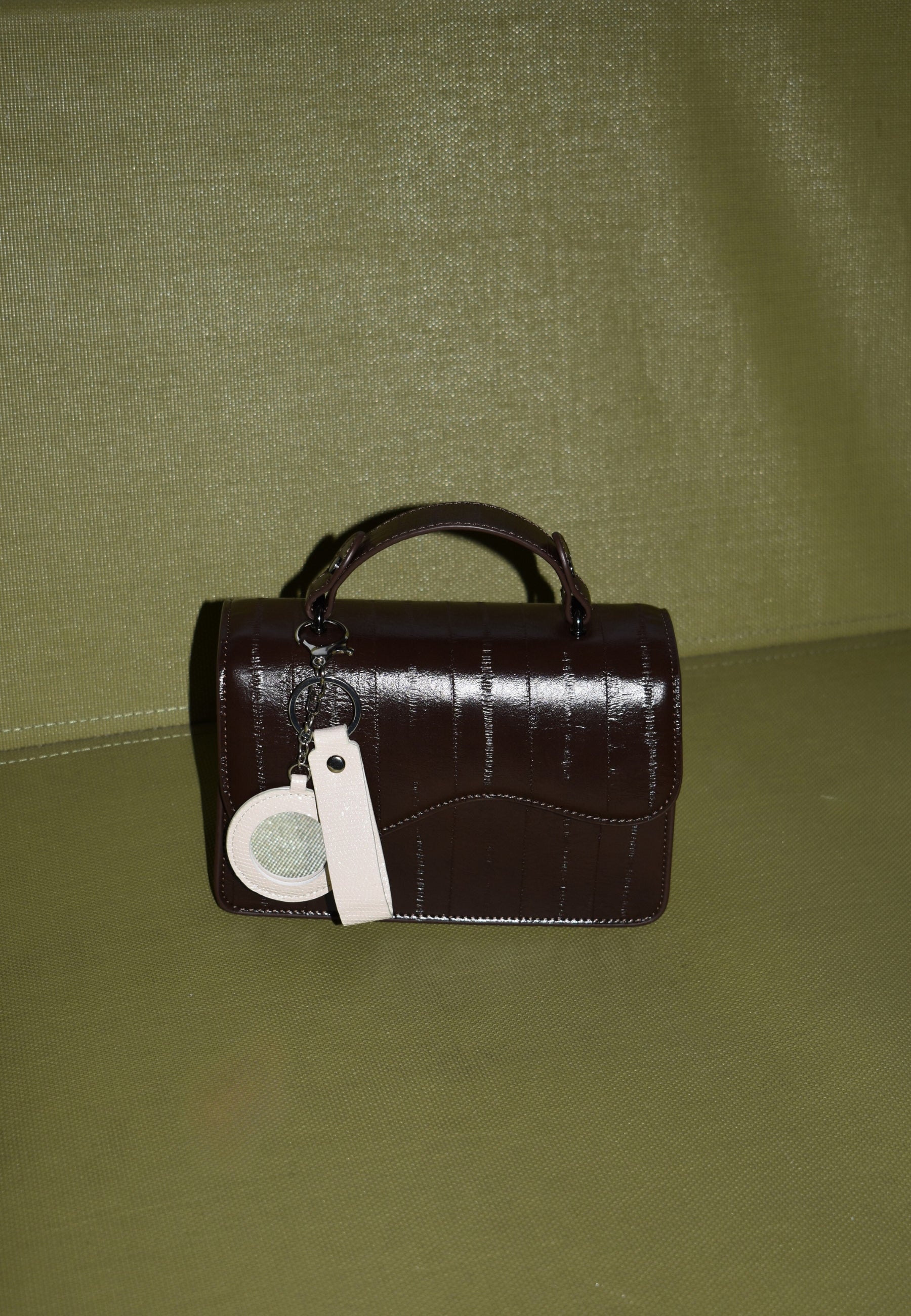 HVISK MIRROR CHARM Charm 486 Oat White