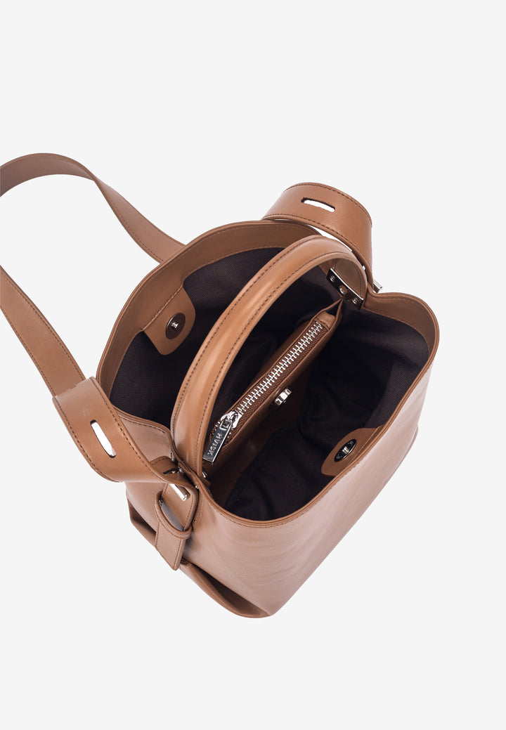 HVISK MOLLY GLOSSY STRUCTURE Crossbody 495 Mocha