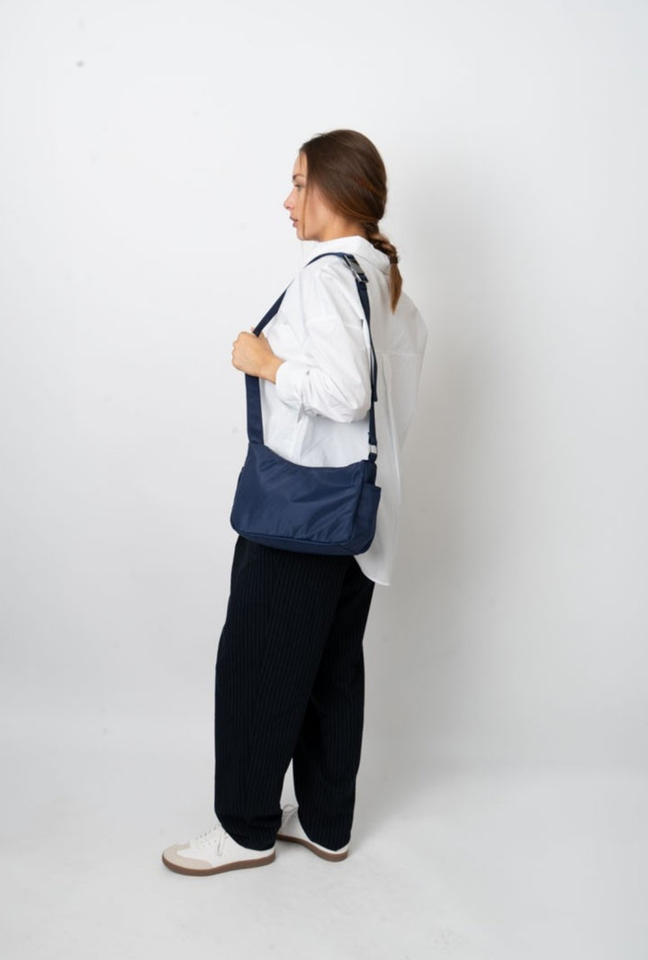HVISK TRACY MATTE TWILL Crossbody 480 Eclipse Blue