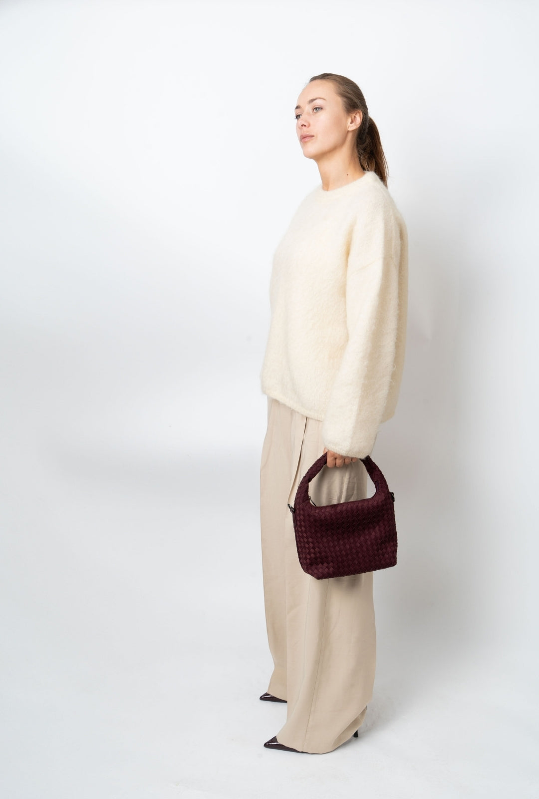 HVISK TWIST BRAIDED NEOPRENE Crossbody 475 Midnight Plum